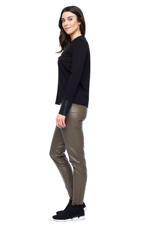 Tyler Madison Tallulah Long Sleeve Solid Top