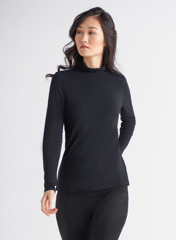 Black Tape Basic Turtleneck